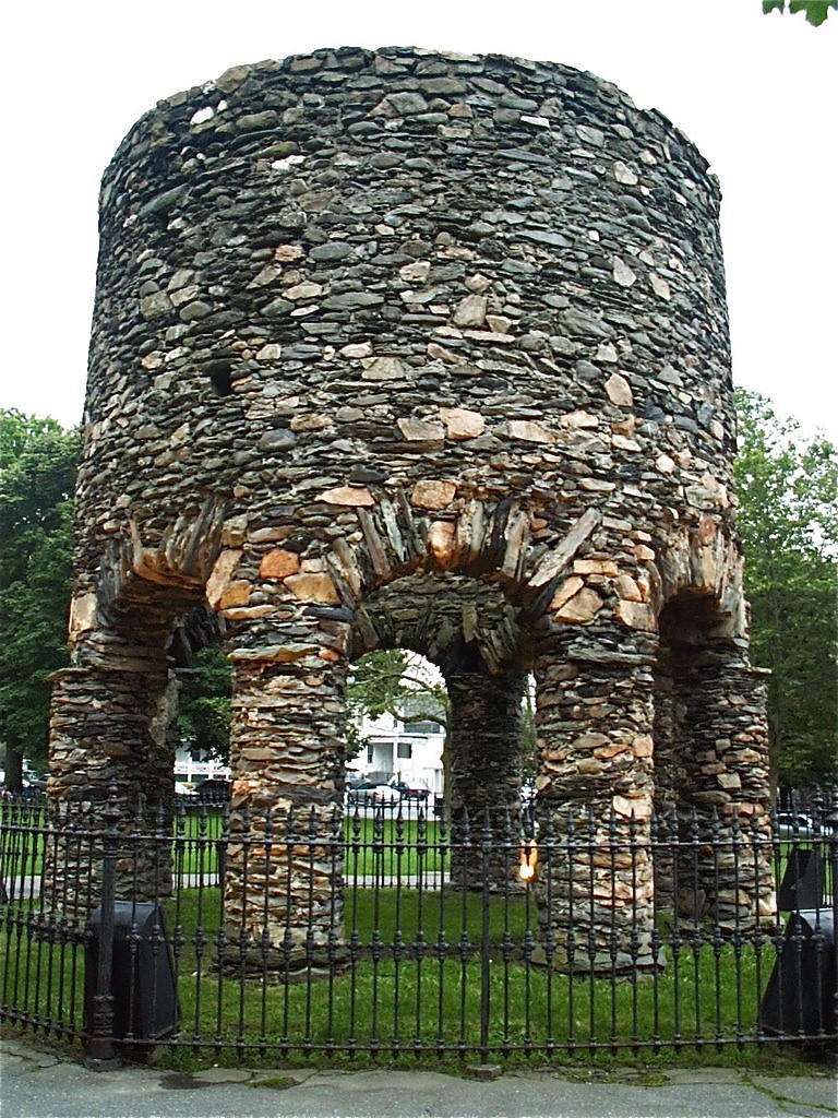 Newport Tower RJ Silversteins georgewashingtoninauguralbuttons.com O